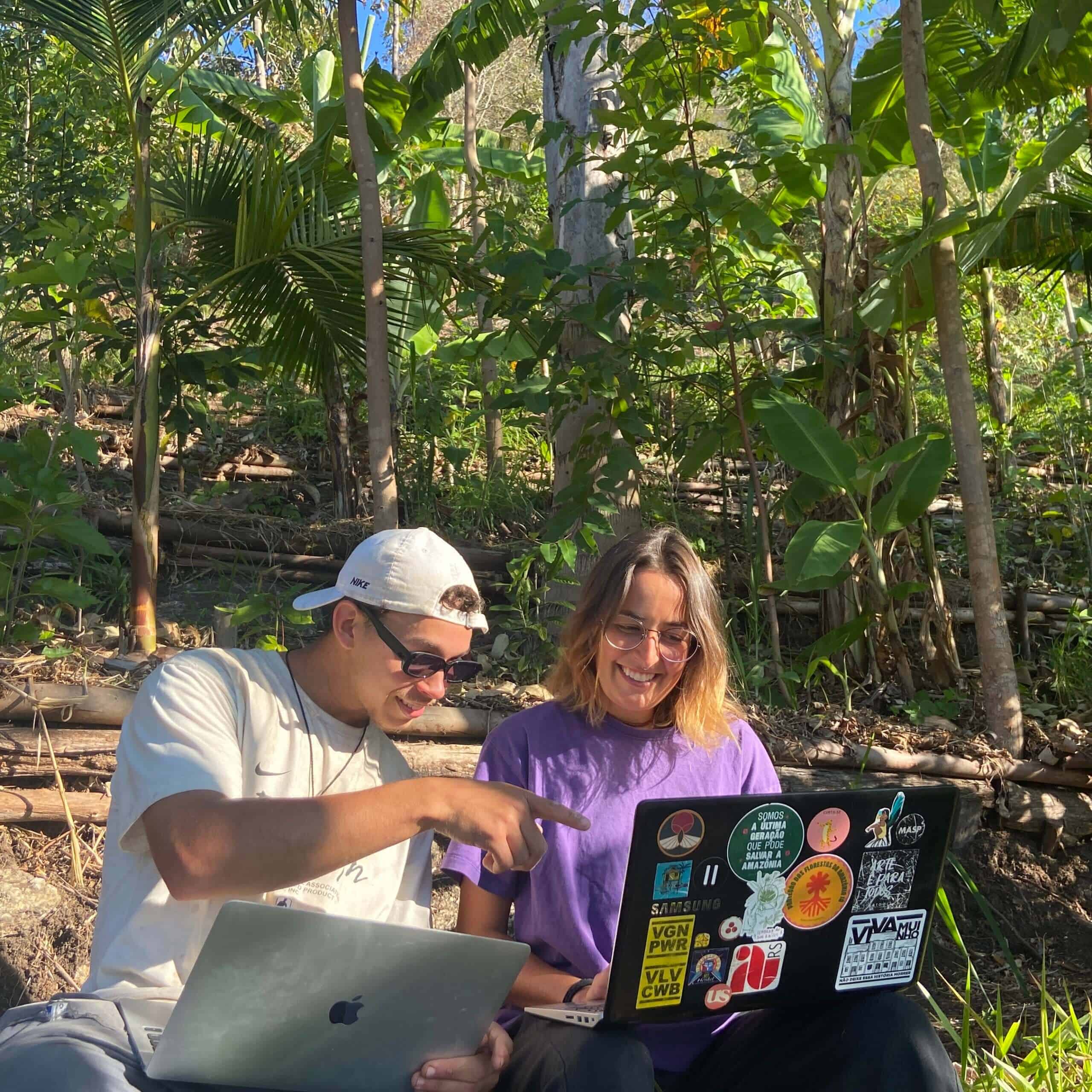 Nômades Digitais Redefinem o Trabalho Remoto em Fazendas Ecológicas